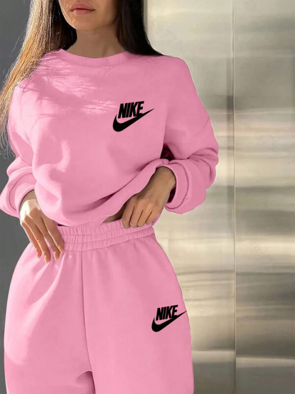 Ватиран Спортен Комплект Nike Classic